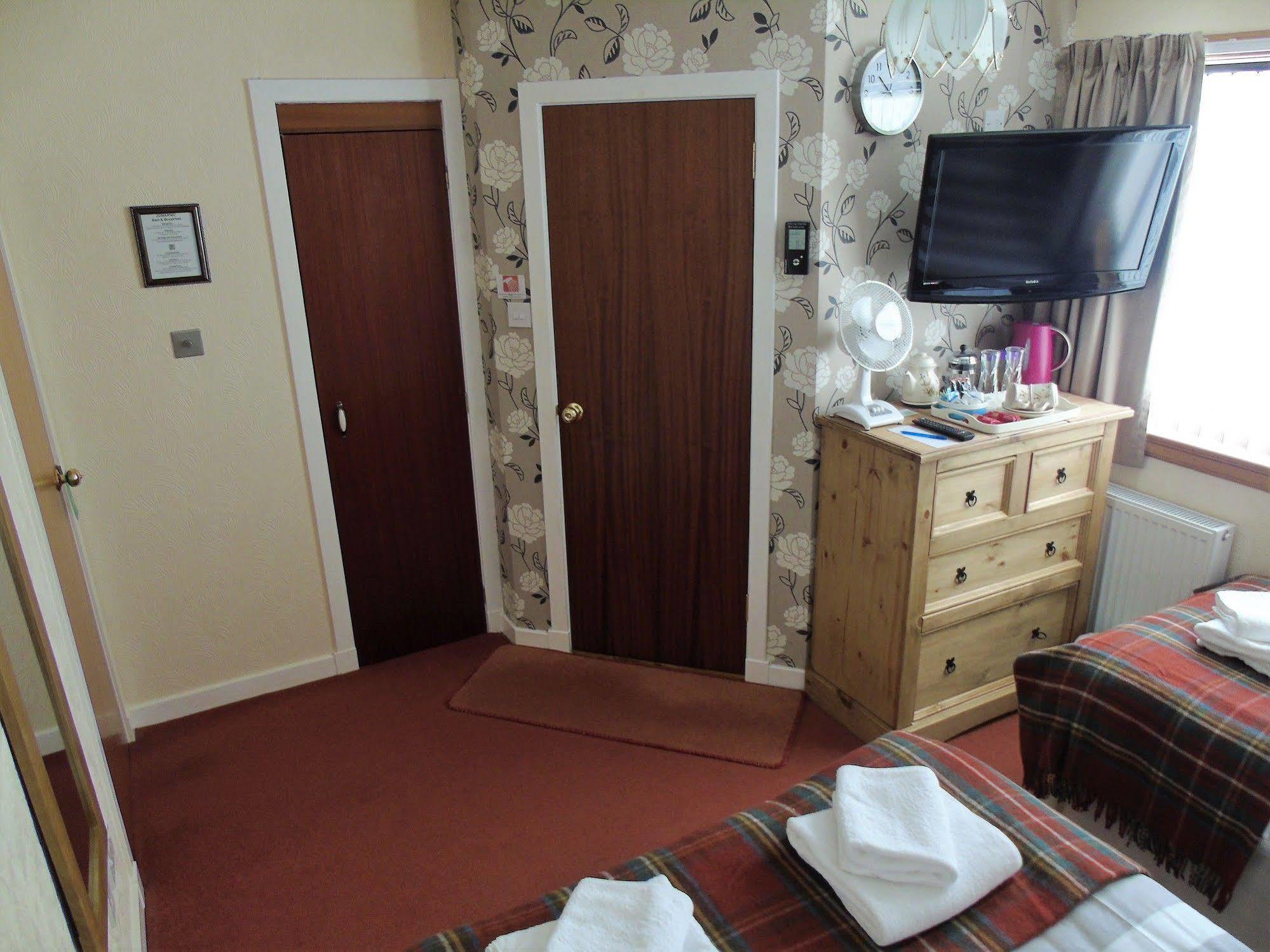 Jomarnic B&B Lossiemouth Esterno foto